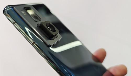 OPPO可伸缩镜头手机原型亮相 Inno Day 2021展台 网友：期待量产