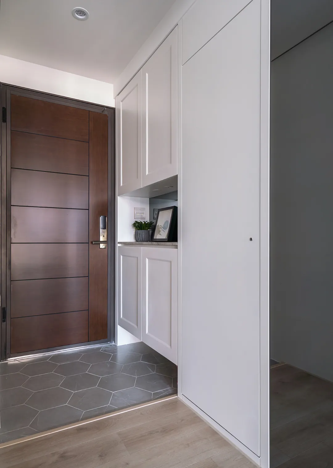 设计fan|66㎡轻奢二人世界:蓝绿色+玫瑰金,恰到好处的精致!