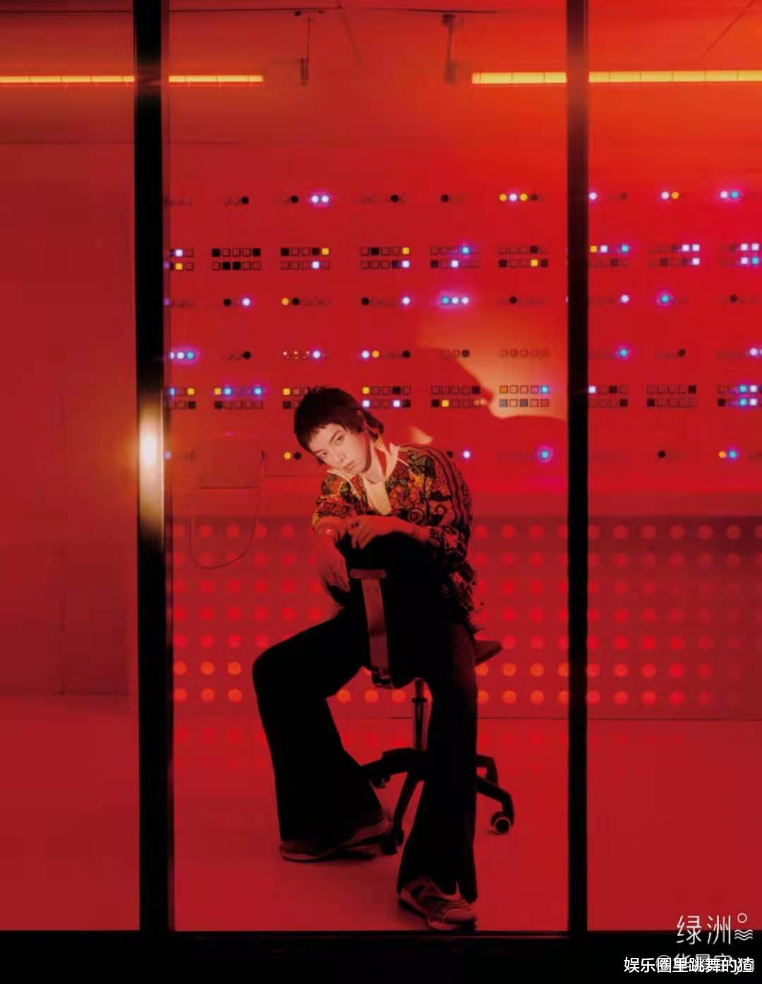 华晨宇|她是超女冠军,“捧红”华晨宇,发掘蔡徐坤,为何现在不火了?