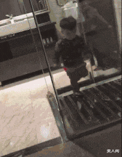 美人阁 小哥，我就想知道你怎么跟你老婆解释哈哈