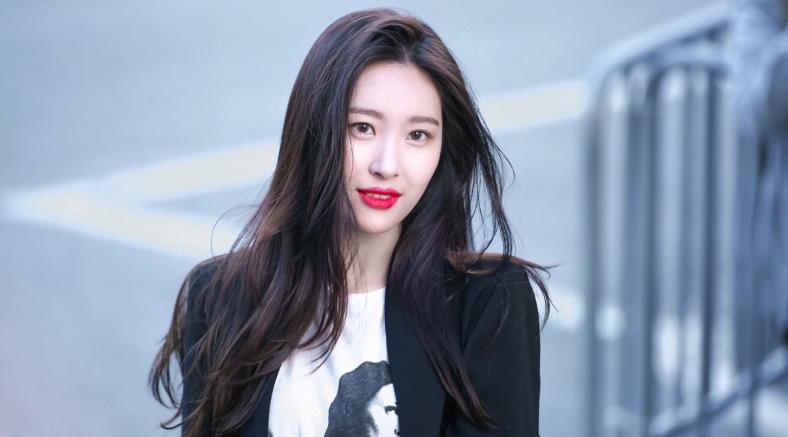 李宣美|她有着亚洲第一美腿的头衔，身高只有166cm，腿长就有120cm