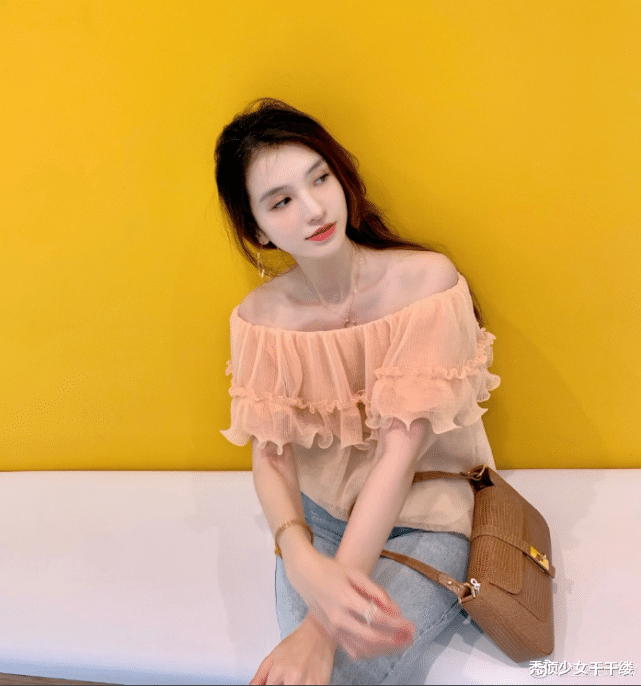 吴倩|命运迥然不同的武大校花，吴倩成明星，她成央视主持人，她们最惨