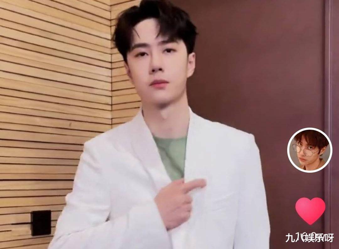 王一博|王一博“失踪人口”回归,下班秒变装,“摩托姐姐”集体过年