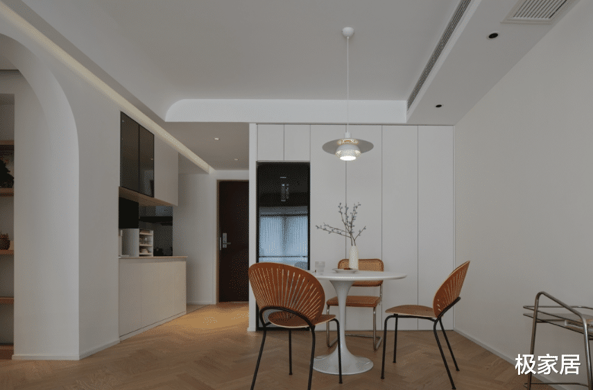 87平方米的暖白小窝,北欧风情为主,还拥有超大厨房