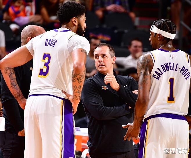 湖人隊|整個賽季從未替補？湖人想贏球需拿此人開刀 他真不適合搭配詹眉