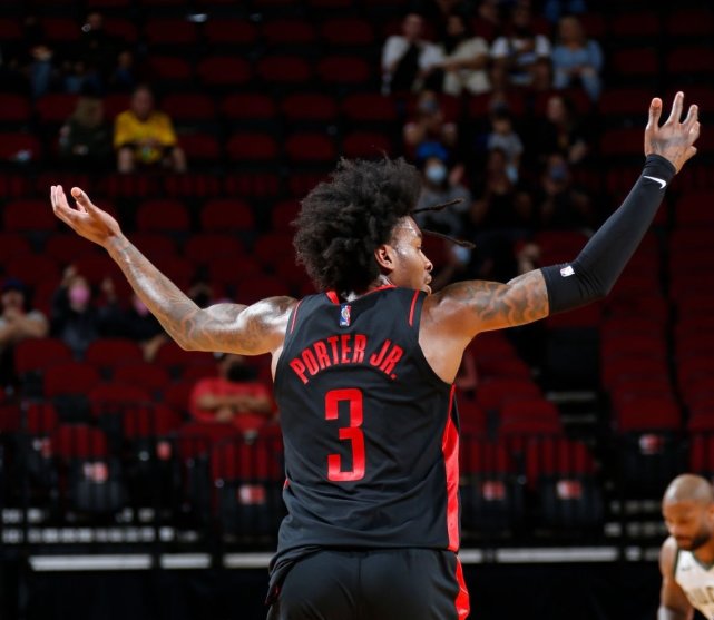 魏秋月|左撇子就是不一樣！哈登曬圖為火箭新星點贊，美媒調侃兩人五大共同點