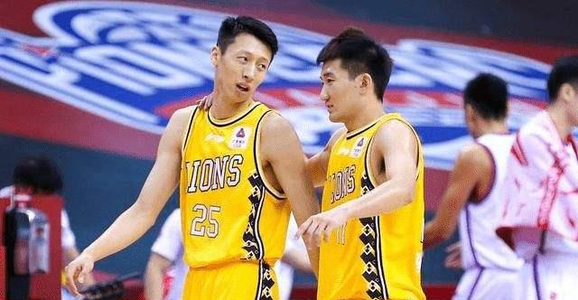 李金羽|CBA劲旅将开启摆烂？节省开支拒绝签约外援，八一之后又见全华班