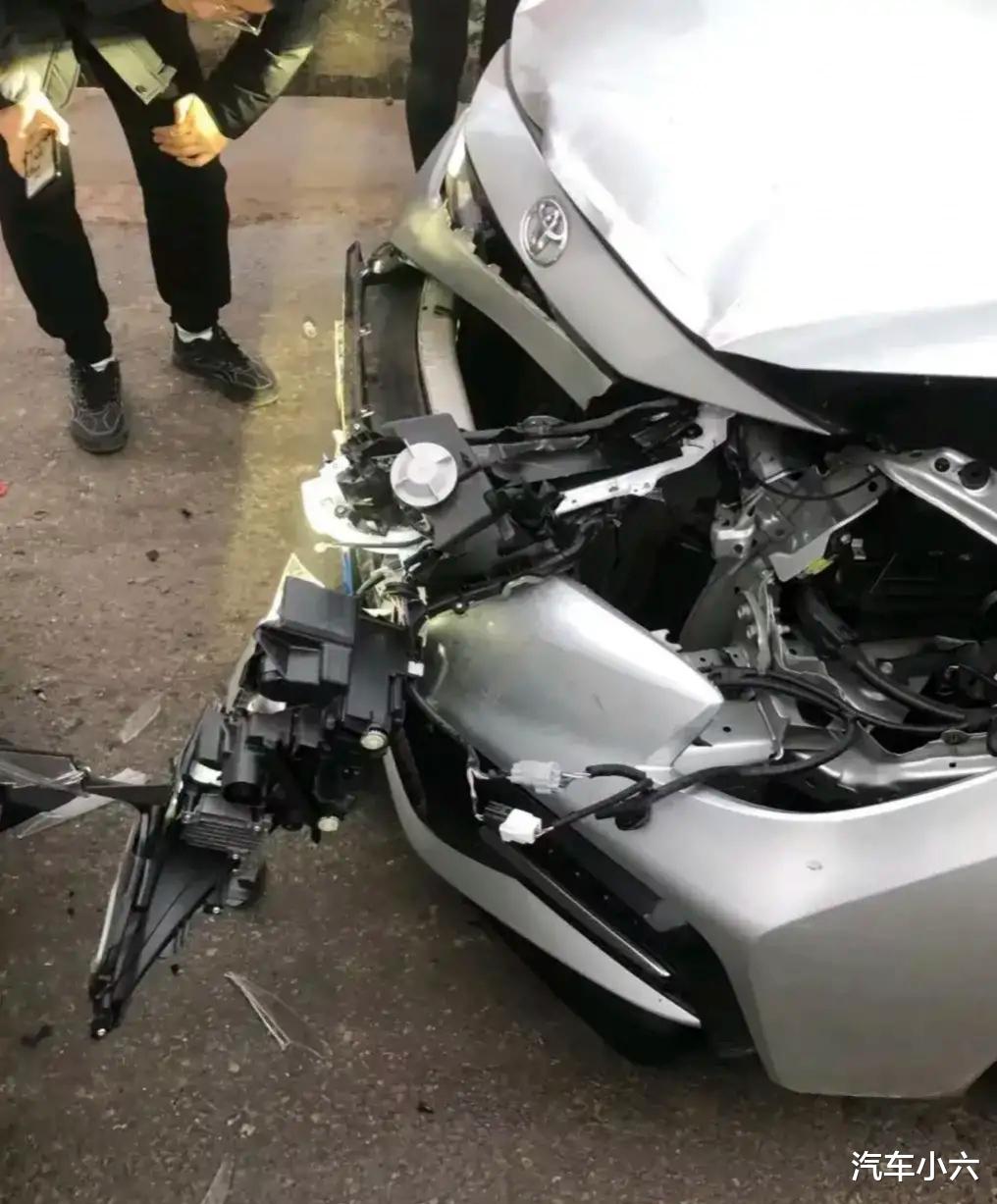 丰田雷凌 都说丰田TNGA很安全，日吹们，你们来看看：撞一下就报废