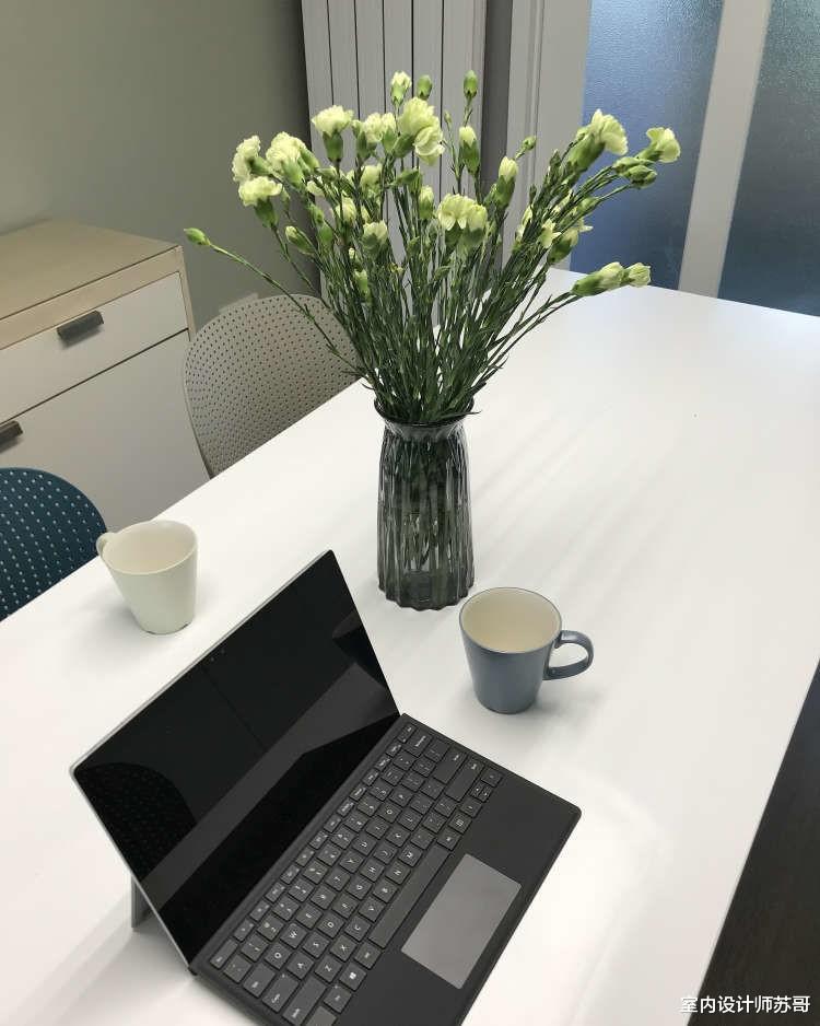 用北欧风重塑三居室,用绿色做点缀,展现出生活的新意和浪漫