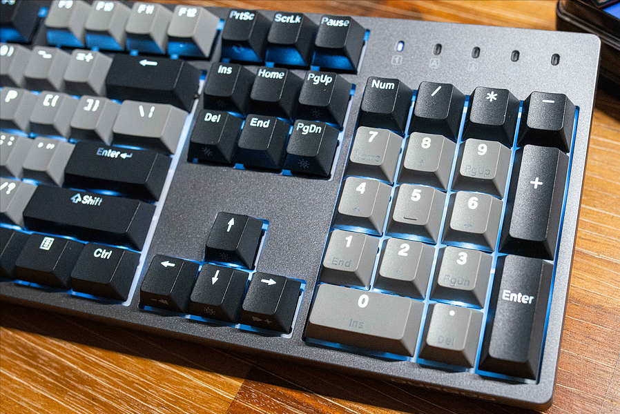 生活评测|繁星点点，杜伽K310白光限定版-Cherry银轴机械键盘