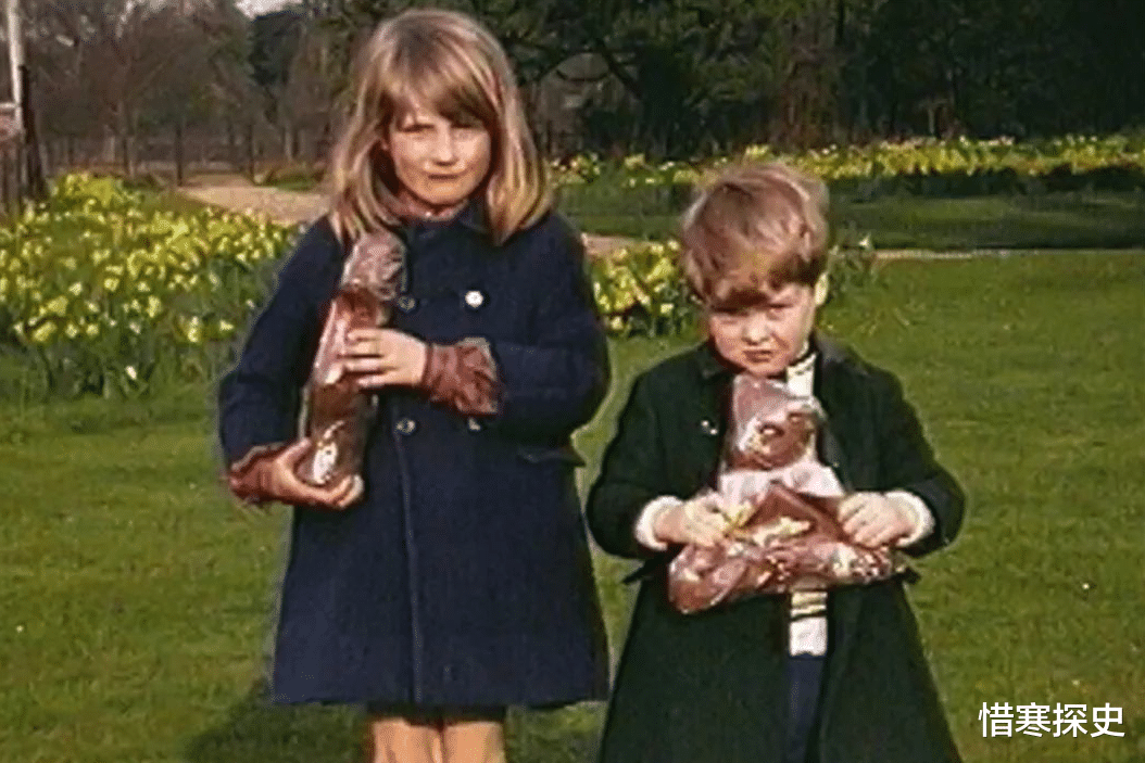 威廉王子|直击戴安娜王妃葬礼现场：16岁的威廉王子眼露仇恨，女王面带微笑