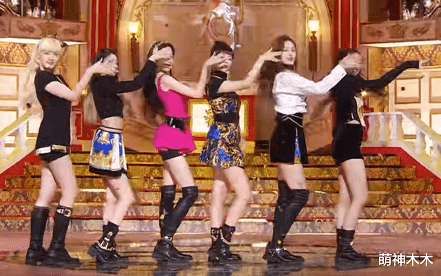 李子璇|26岁女星跳韩团擦边球舞蹈，没被骂反被夸，原来不全是动作问题