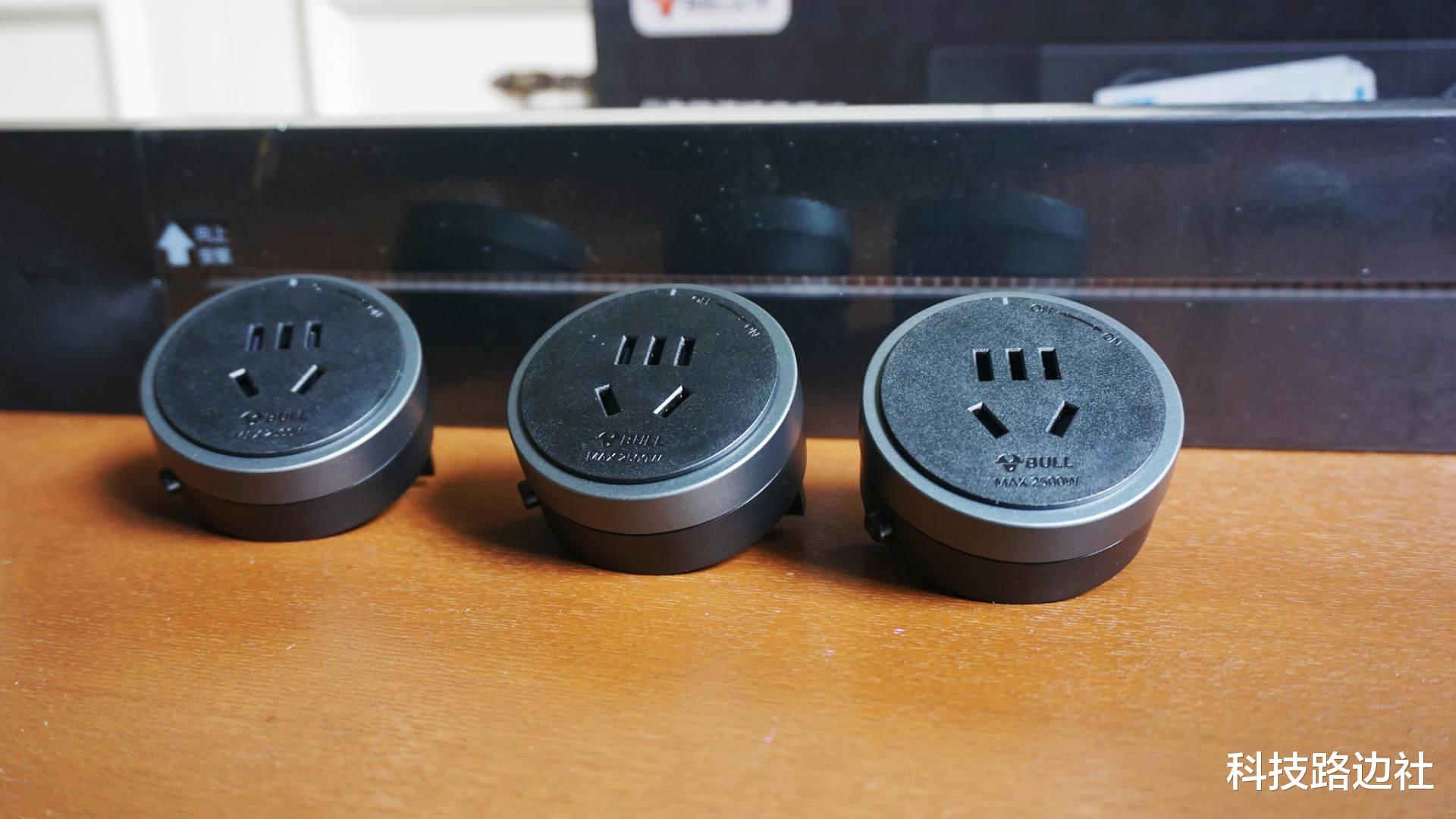 网红轨道插座值得买吗?书房改造装修,公牛轨道插座初体验