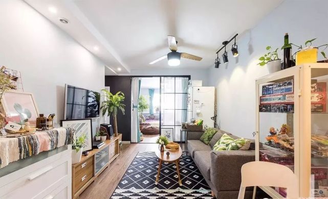 简易设计|76m2两室两厅,进门就是餐厅,但感觉很幸福!