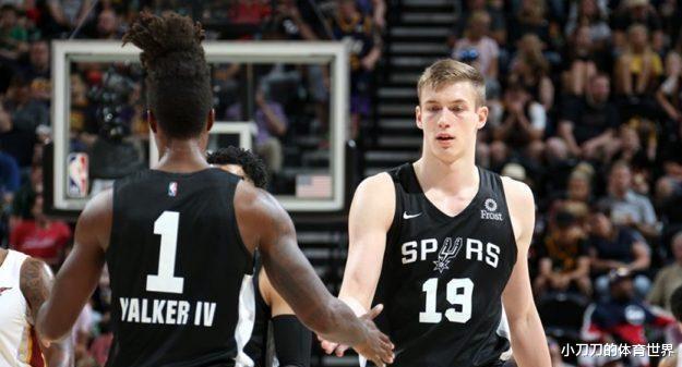 马刺队 19号秀被裁12号秀被高估，马刺选秀大不如前，不如打包交易西蒙斯