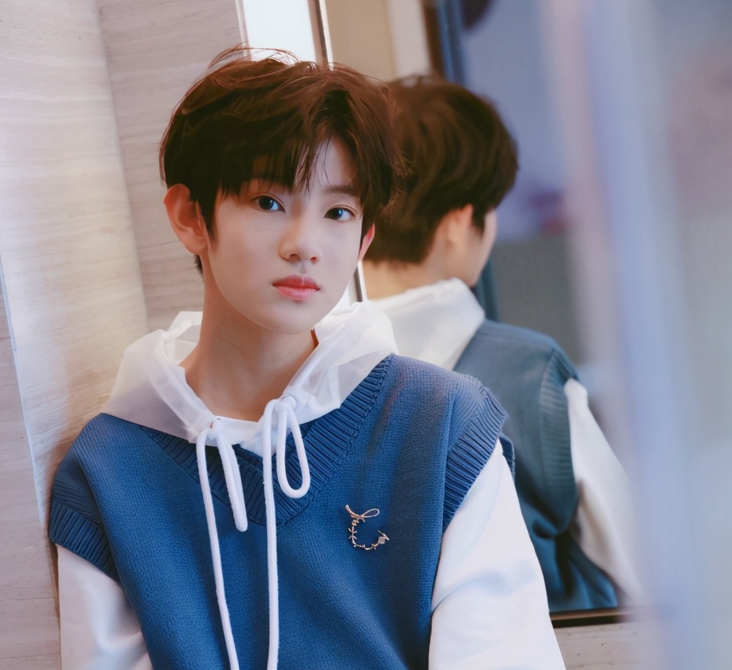 王力宏|卓伟消失四年后，8位“嫂子”亲自下场切瓜，男星为何一红就飘了