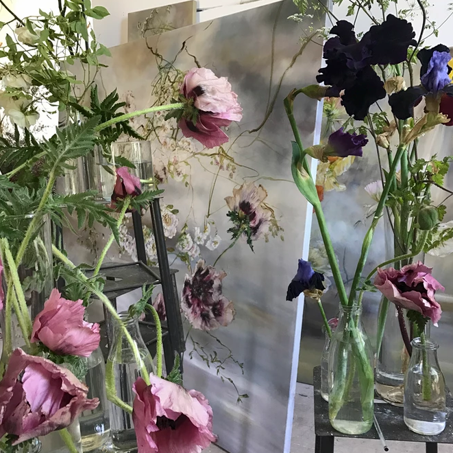 收藏家 她买下一座废弃城堡，花10年用画笔打造3000㎡绝美画室！