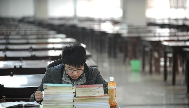 考研|历尽艰辛考上研究生,只因走错一步,导致工作生活困难重重