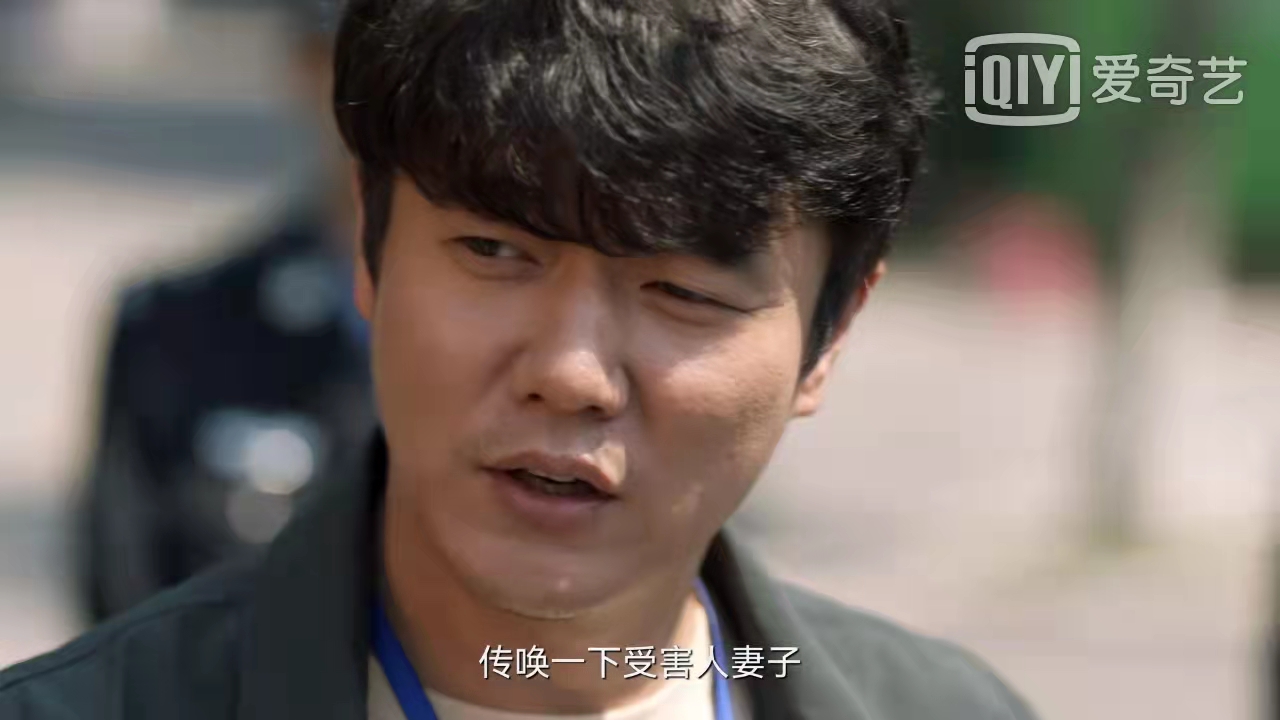 扫黑风暴|《谁是凶手》开播，悬疑感、细节出彩，有望成迷雾剧场“强心针”