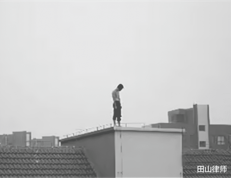 河南 血流成河的研究院：因为失业而疯狂砍杀前同事，嗜赌引发的悲剧