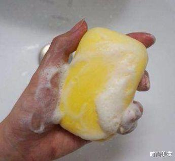 洗面奶|洗脸用“洗面奶”还是“洁面皂”更好，多数人不懂，难怪越洗越脏