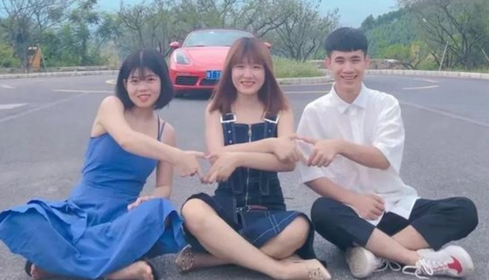 陈三废|有魄力！陈三废姐姐主动放弃1400万粉丝，甘愿沦为弟弟弟妹工具人