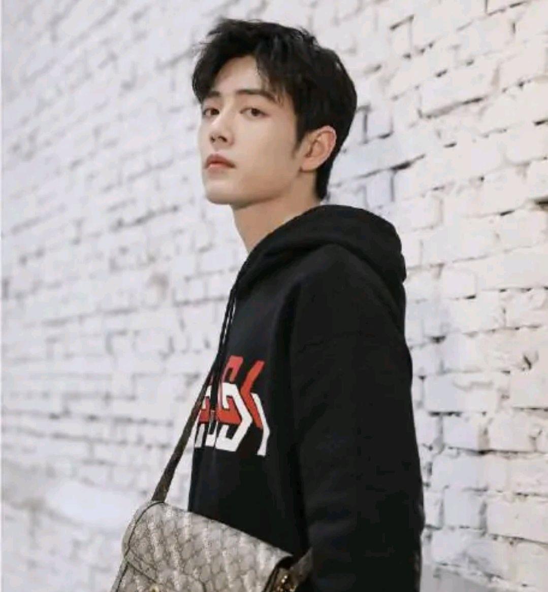 肖战|主办方要全力沟通肖战参加腾讯音乐盛典？没作品不参加的好