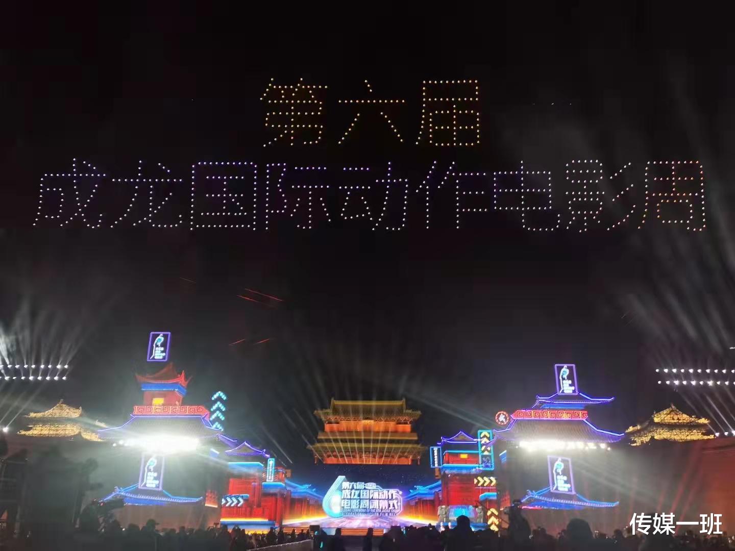 吴京|成龙动作电影周落下帷幕！成龙后台采访透露，将与吴京合作2部戏