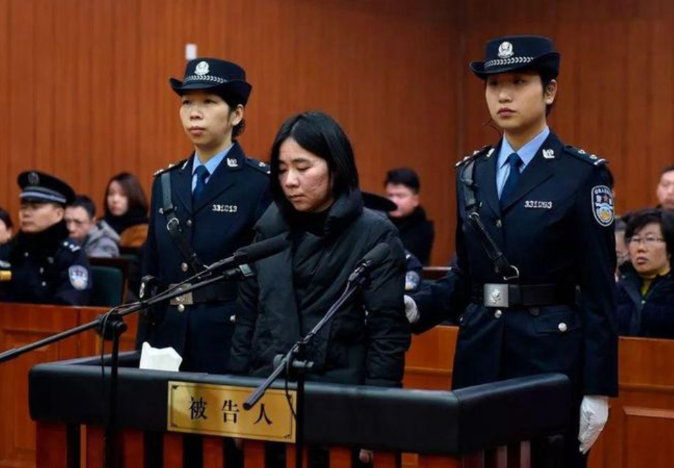 歪妈亲子故事|“杭州保姆纵火案”男主再婚生女，独吞亡妻赔偿款？人设塌了？