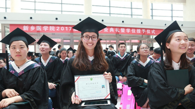 大学生|985大学生是不好带，还是有些拽？在华中大进行校招，没人投简历