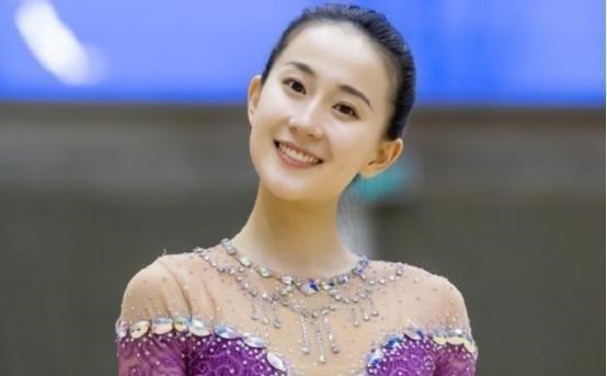 张豆豆|凭一张挺胸照爆红，却因“发育太快”退役，拒绝进娱乐圈去当教练