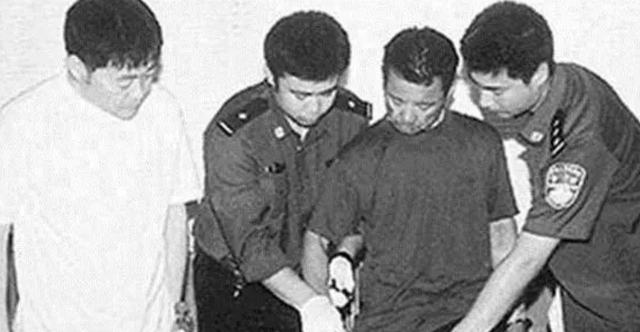 锦州 2003年锦州变态杀人魔：与尸体玩扑克牌，在被害女子背上刻字