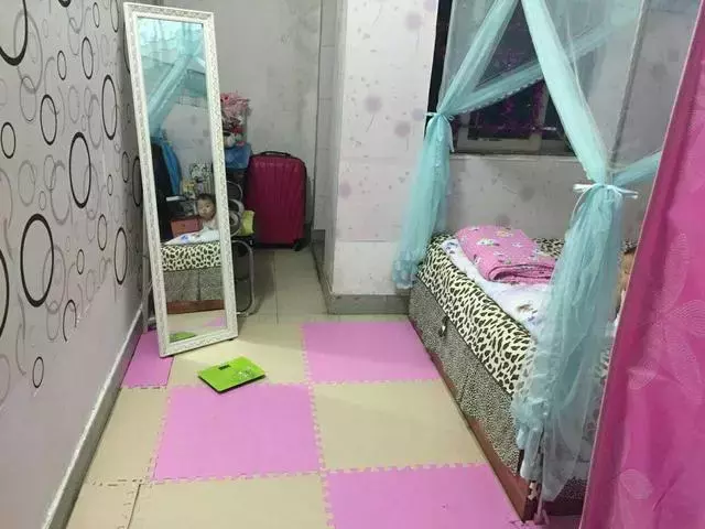 晒晒深圳750出租房，厨房巴掌大，卧室没衣柜，但比住别墅还幸福