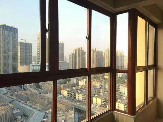 你家封阳台的方法早已过时，现在流行这样封，安全又实用！