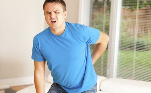 腰椎间盘突出|预防腰椎间盘突出，就这3点，很多人都做不到