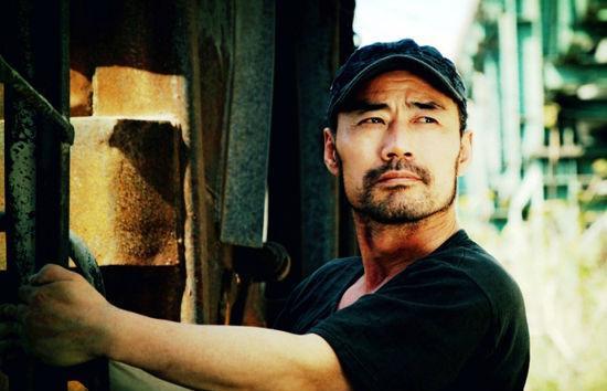 旭日阳刚|曾是家喻户晓的明星，如今商演几十块，旭日阳刚是如何自毁前程的