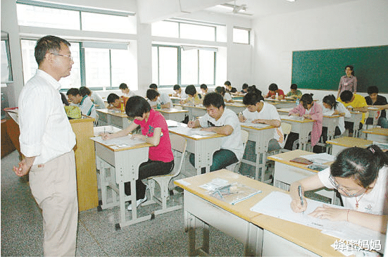 蜂蜜妈妈|当考试只剩2分钟,美术生上演应急交卷大作战,评卷老师叹为观止