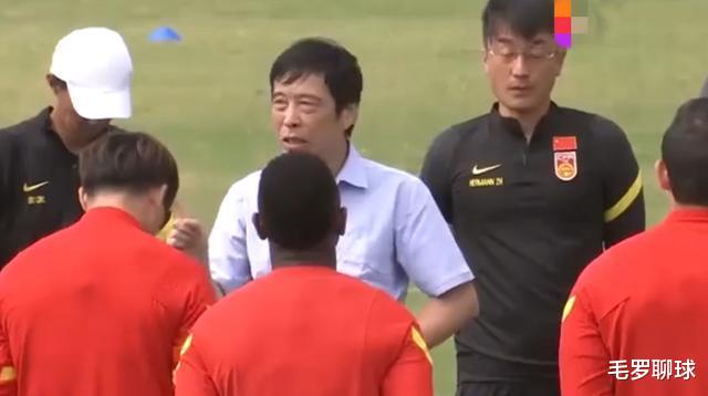 |中国足球遇灭顶之灾，徐亮曝10队死亡在即，陈戌源抽自己一记耳光