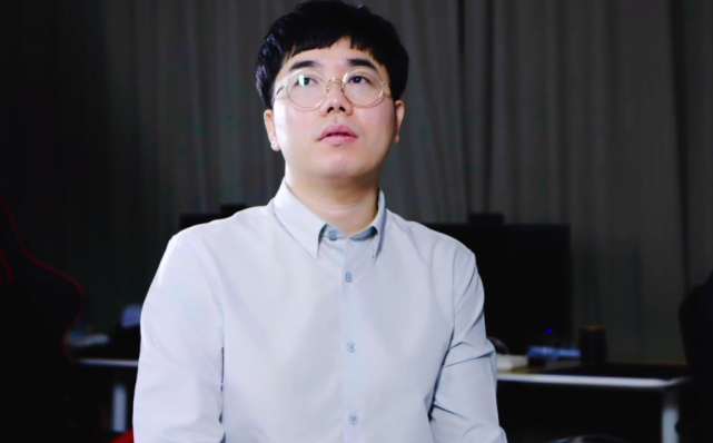 RNG|RNG夺冠后第一时间联系红米！补足教练组！目标仍旧是S赛！