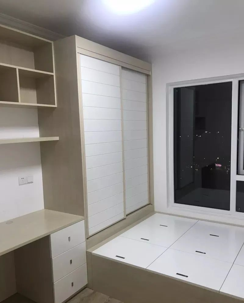 6组柜子总共花7.3w，没选套内颜色另加6000块，大家看值不值