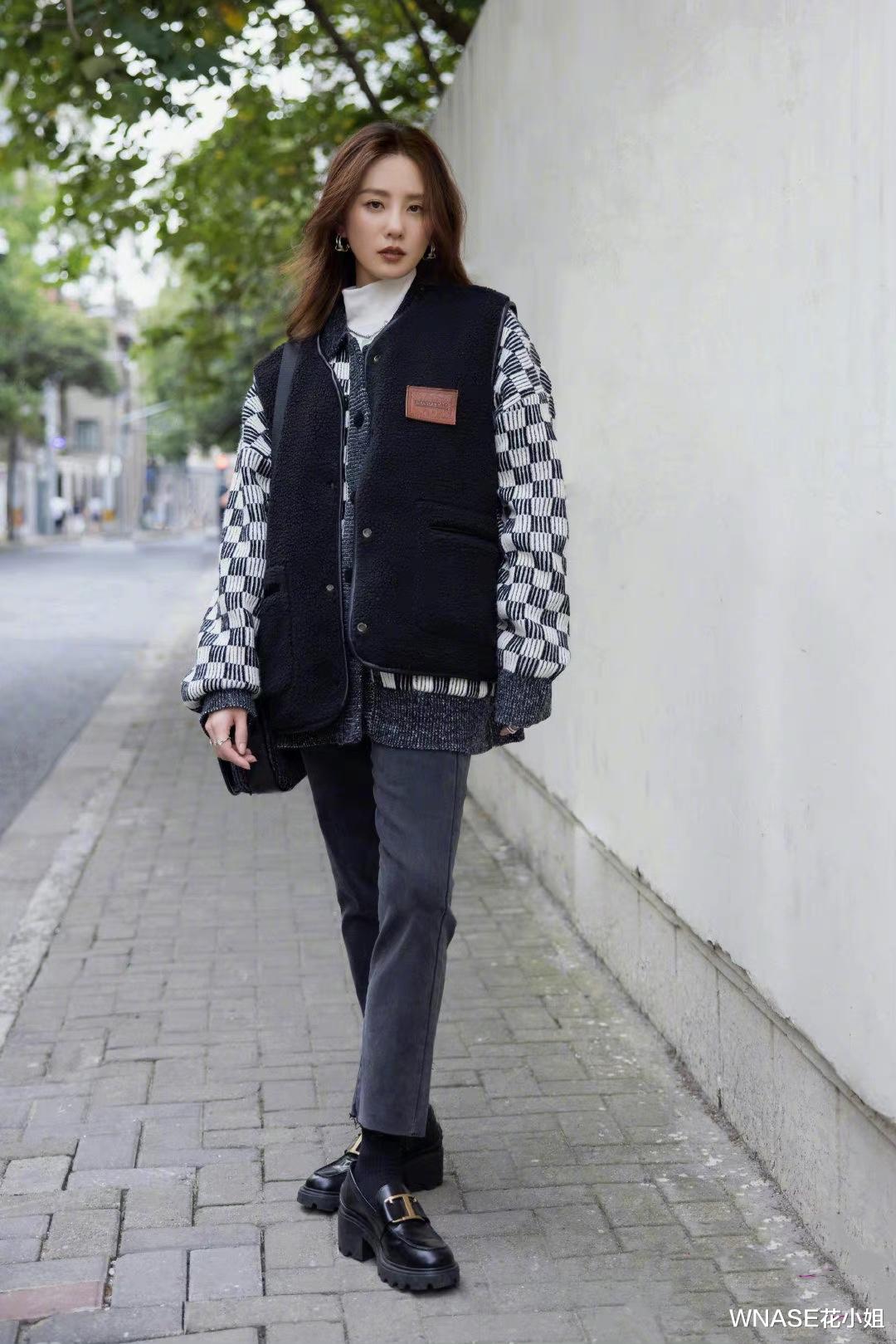 WNASE花小姐 刘诗诗这一身秋冬穿搭拿捏得太好了！复古高级还暖和，值得一试