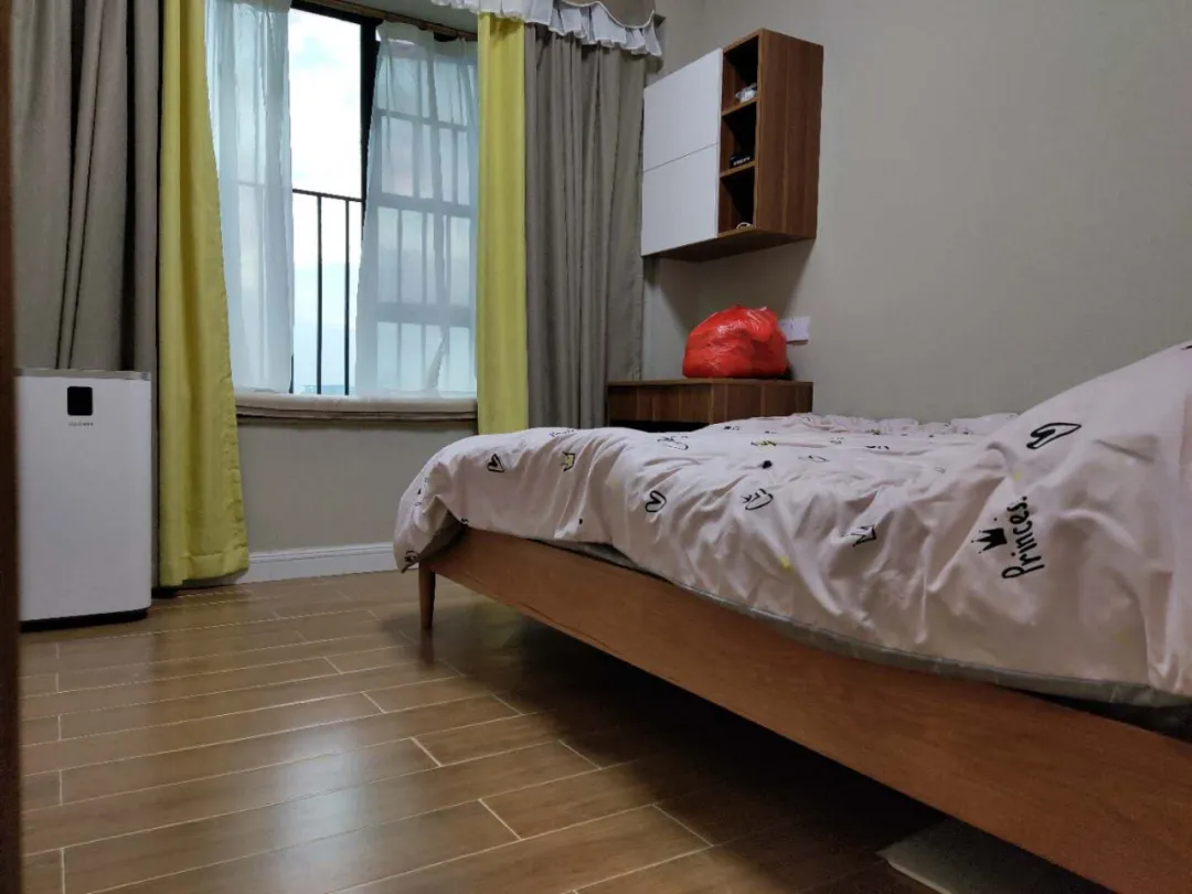 飘窗窗帘,靠墙装还是靠窗装?不同飘窗类型有不同的方案