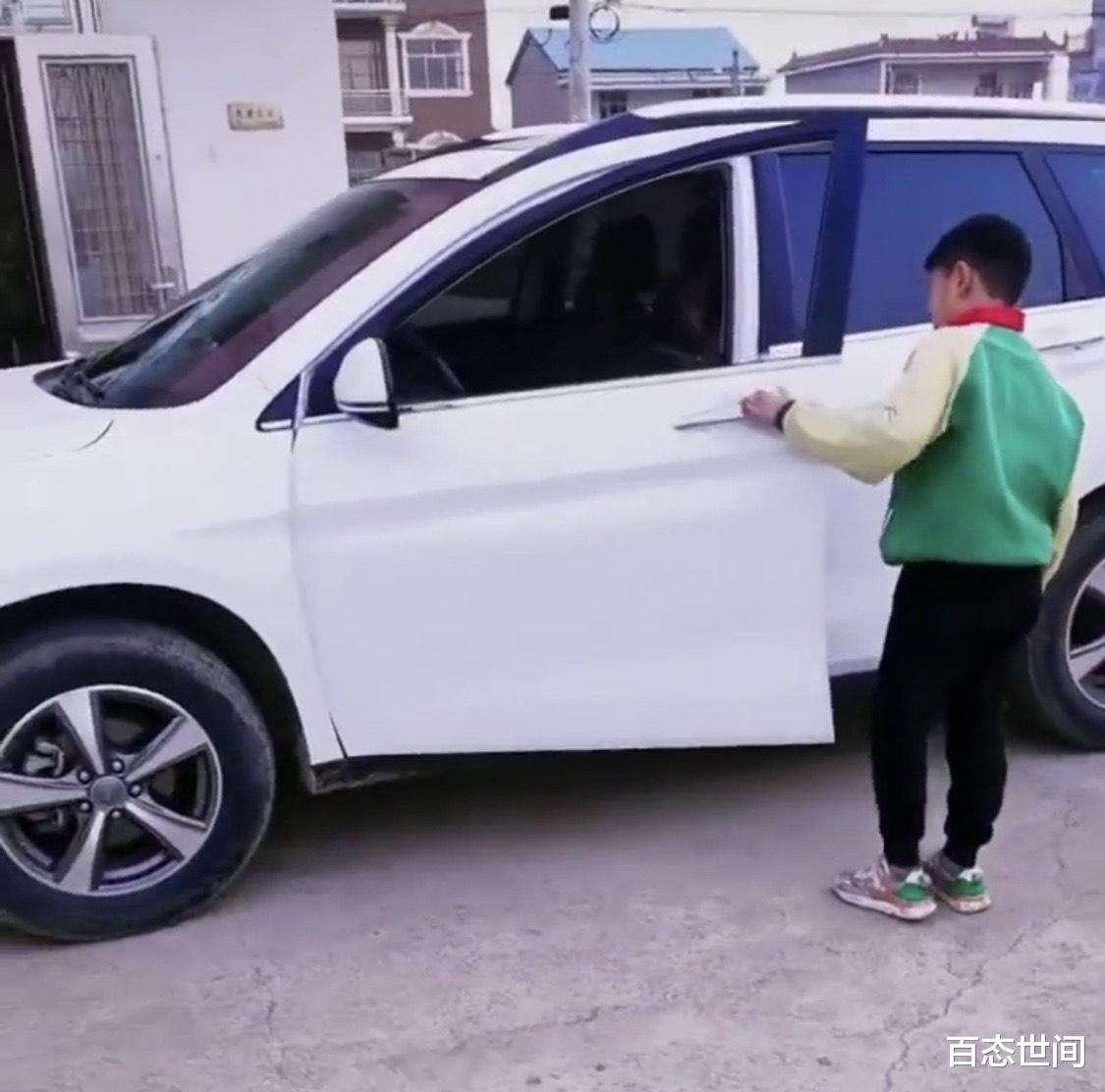 百态世间 连云港一父亲录年幼儿子开车视频，发网络炫耀，结果事与愿违