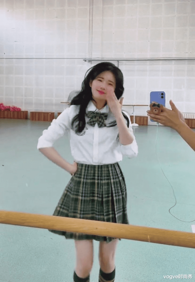 vogve时尚秀|赵露思练舞室生图照火了,无美颜镜头下,网友:这颜值是认真吗?