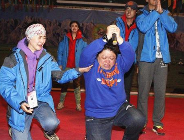 陈小春|陈小春被当红男星怒怼,瞬间黑脸:做人,别太把自己当回事!