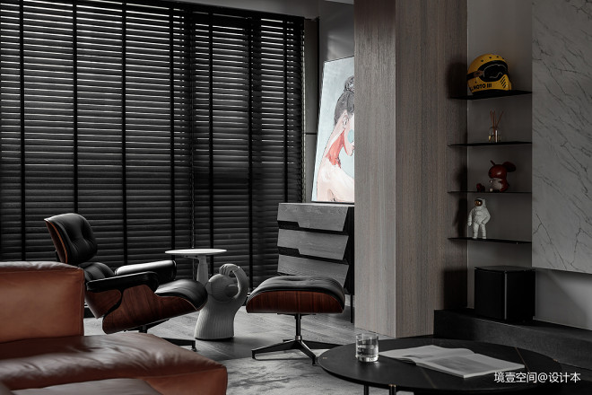 衣帽间|木百叶将阳光处理的包含节奏感,塑造出变化丰富的光韵和质感。