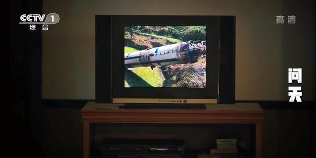 李艺彤|央视《问天》热播，男男女女谈情说爱，画面七拼八凑，浪费好题材