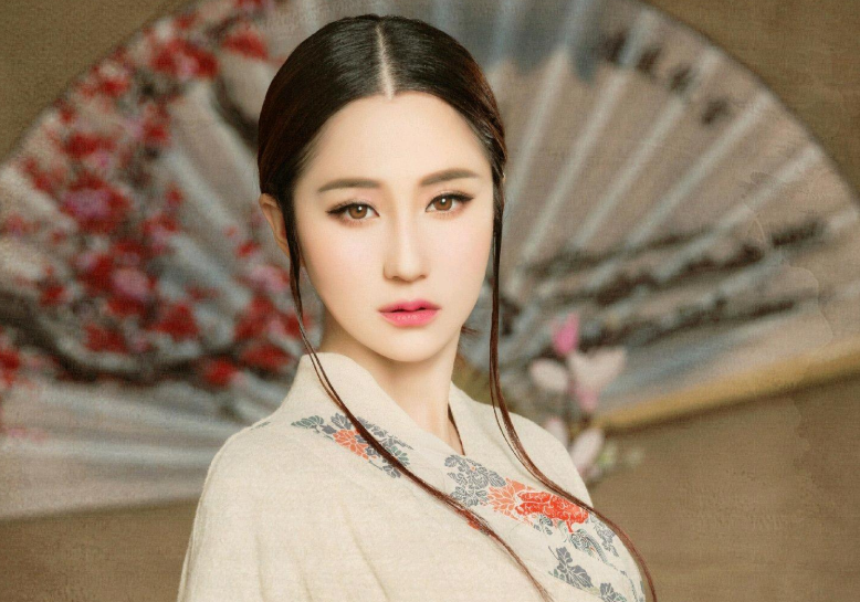 林心如|他与林心如相恋8年,狠心“背叛”娶了林心如闺蜜,如今孤身一人