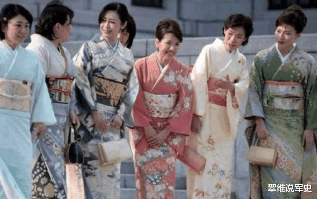日本女性有多窮？說瞭你可能不信，紀錄片揭露殘酷真相-圖4