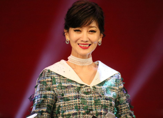 赵雅芝|赵雅芝“晚节不保”？67岁高龄再惹争议，她到底做了什么？